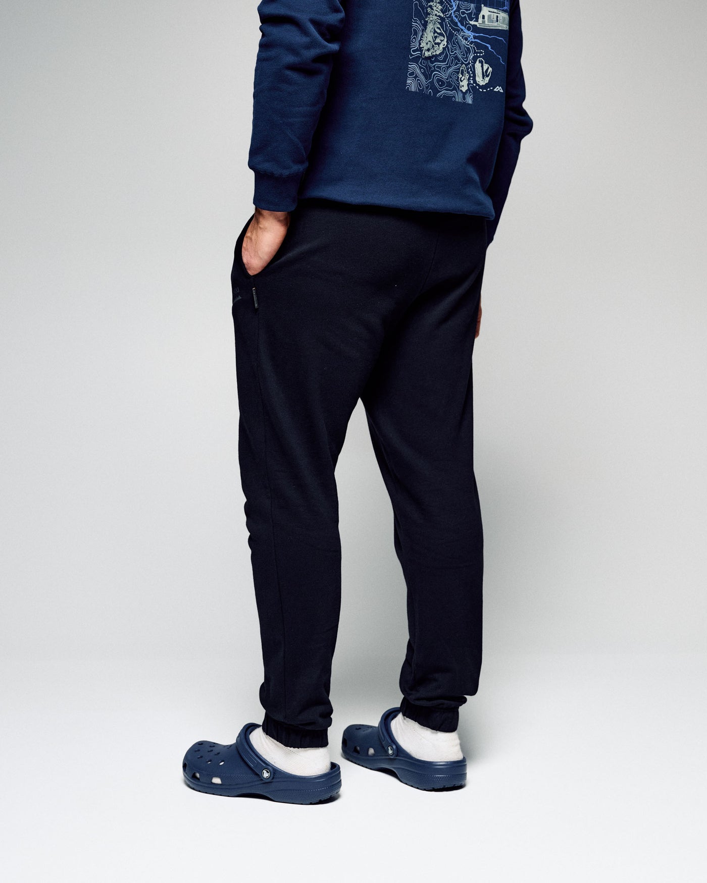 b1449_o4w_mens_heritage_joggers_c_1775616002000