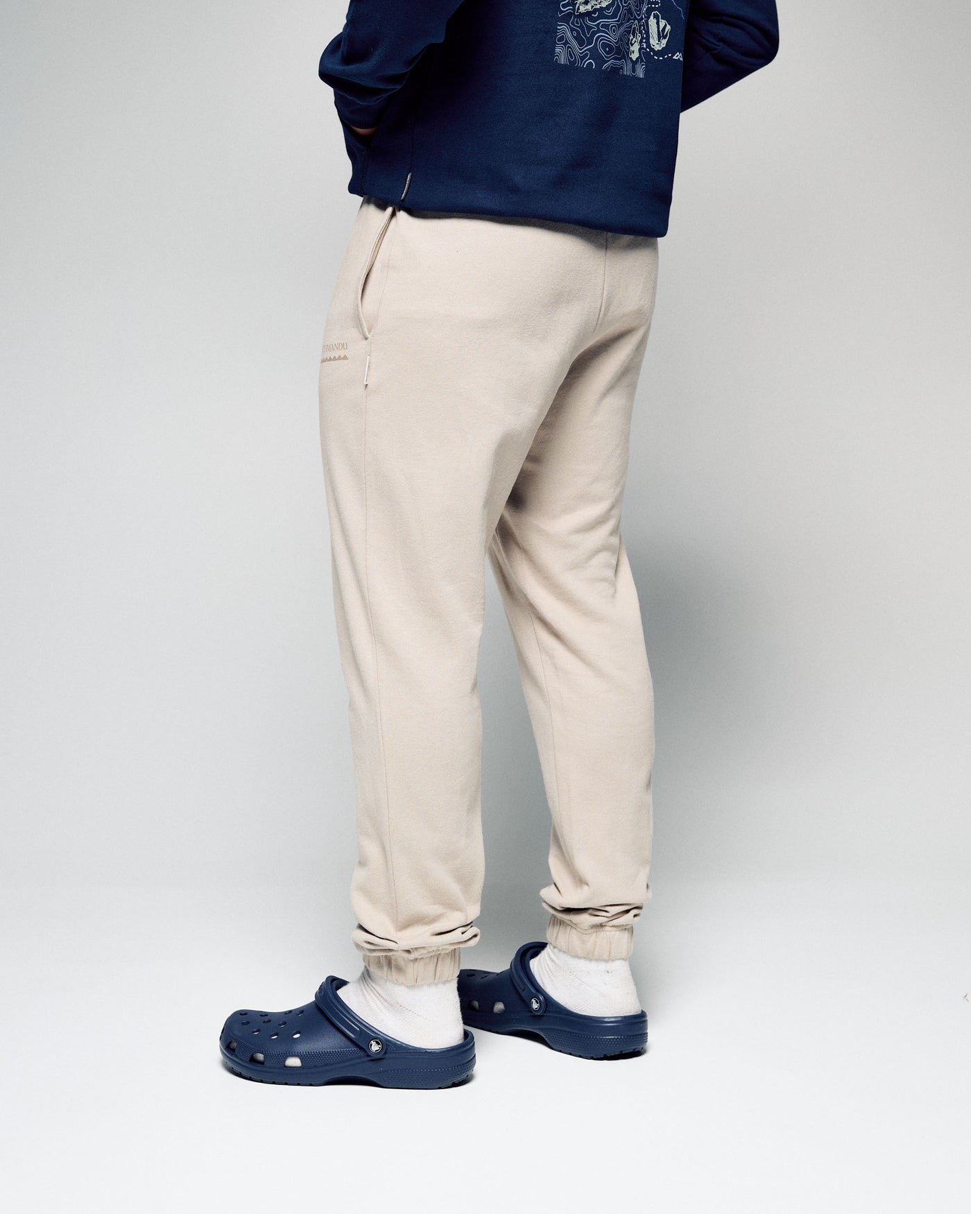 b1449_or8_mens_heritage_joggers_e_1775615996000