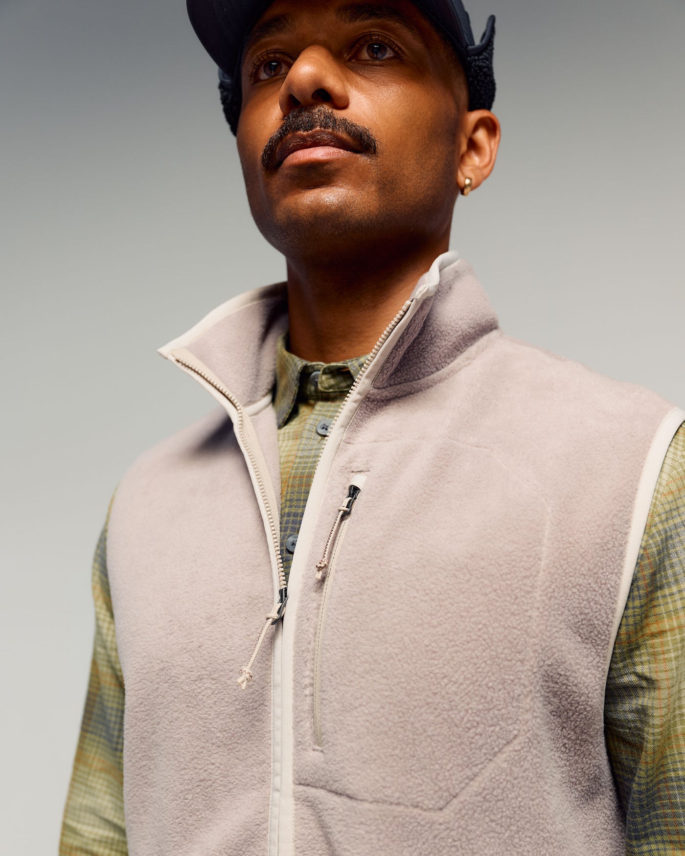 b1517_b88_mens_trailhead_fleece_vest_g_1769720769000