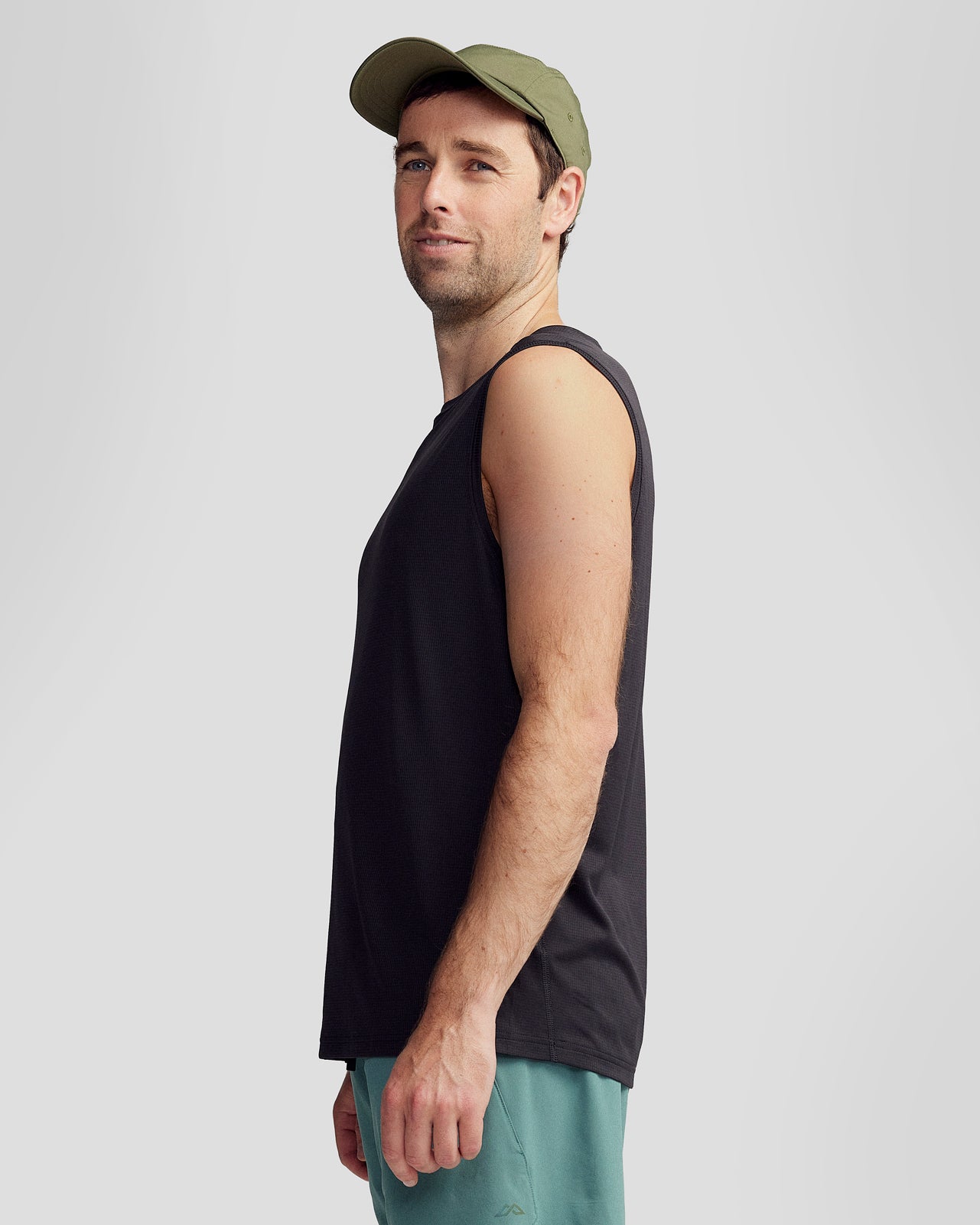 b1522_o4w_mens_seeker_tank_black_m_c_1281x1601_740a483_1756934277000