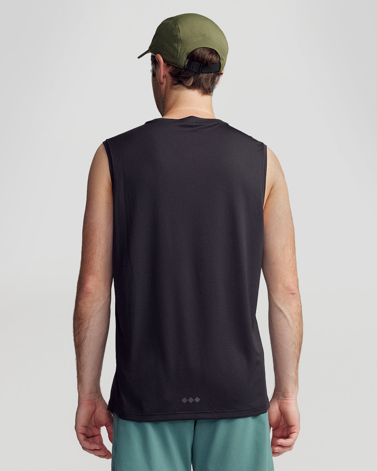 b1522_o4w_mens_seeker_tank_black_m_d_1224x1530_8d8b7a9_1756934278000