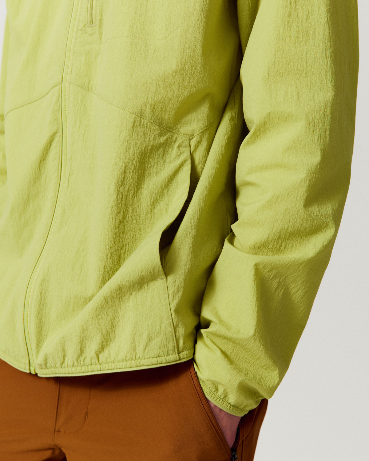 b1551_100_mens_trailhead_windbreaker_e_1789692331000