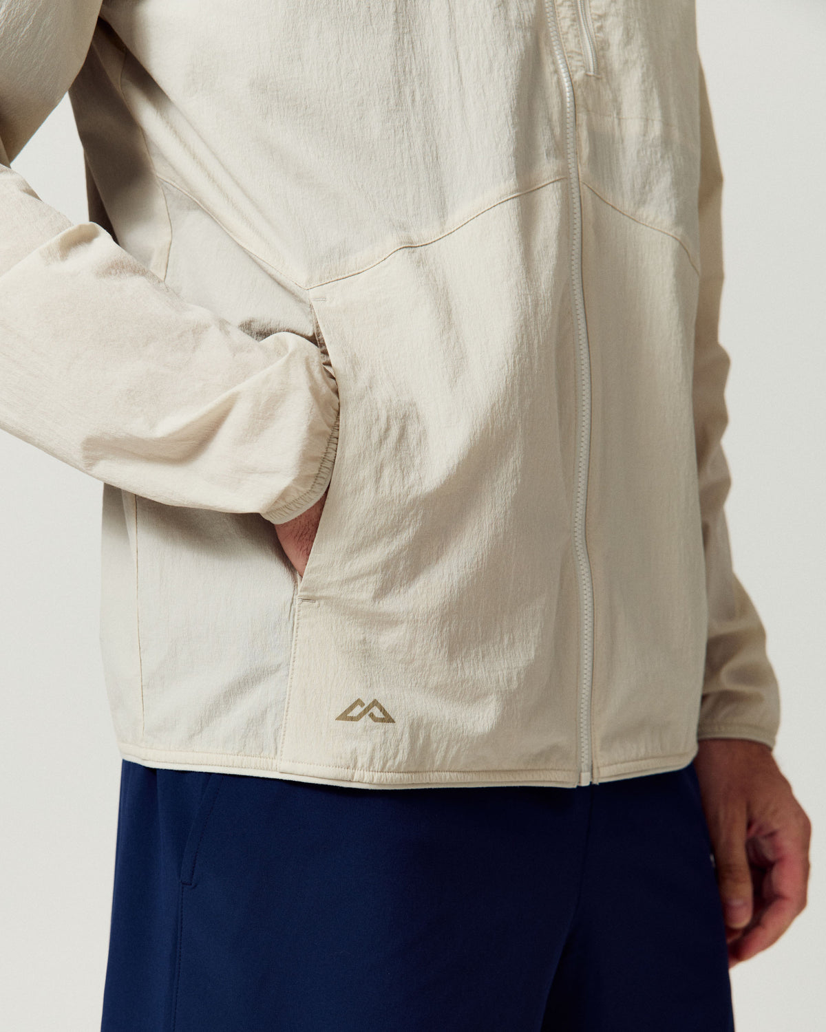 b1551_or8_womens_trailhead_windbreaker_e_1790025586000