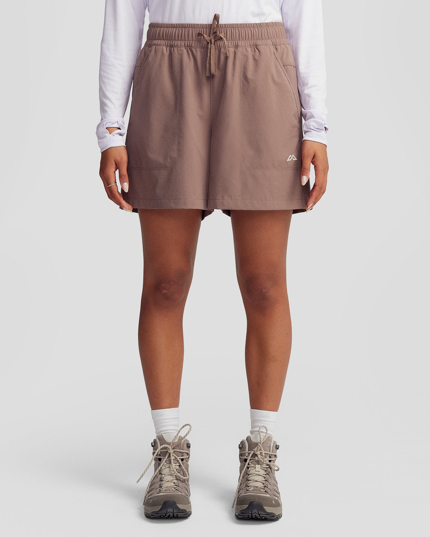 b1569_816_womens_trailhead_5inch_shorts_neutral_a_1430x1788_867c350_1756934232000