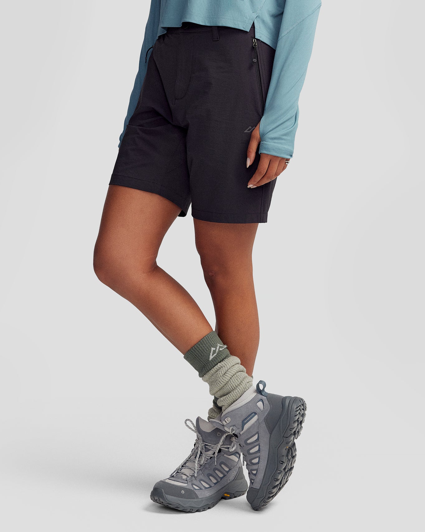 b1571_o4w_womens_ridge_7inch_shorts_black_c_1364x1706_f22927d_1756934195000