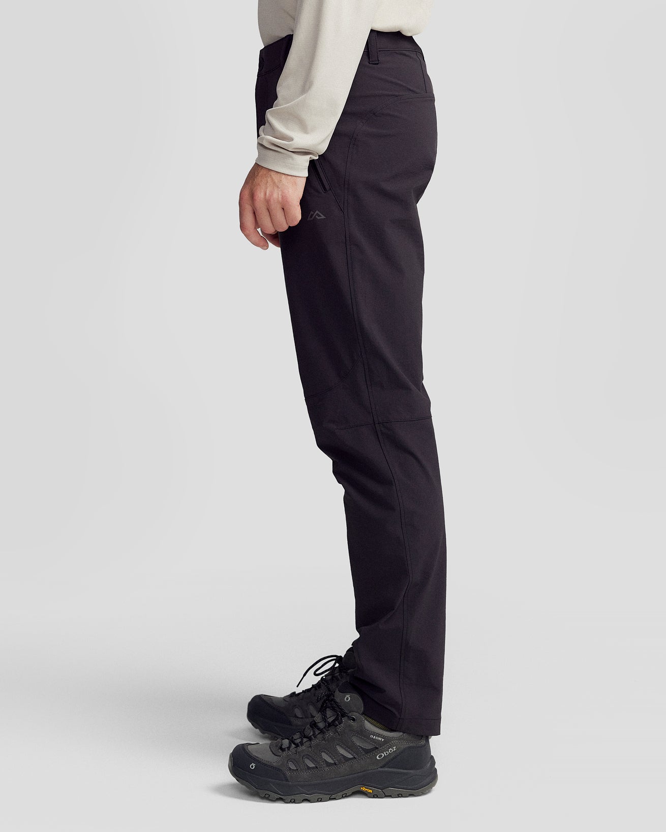 b1580_o4w_mens_ridge_pants_black_c_1310x1638_6f44657_1756934188000