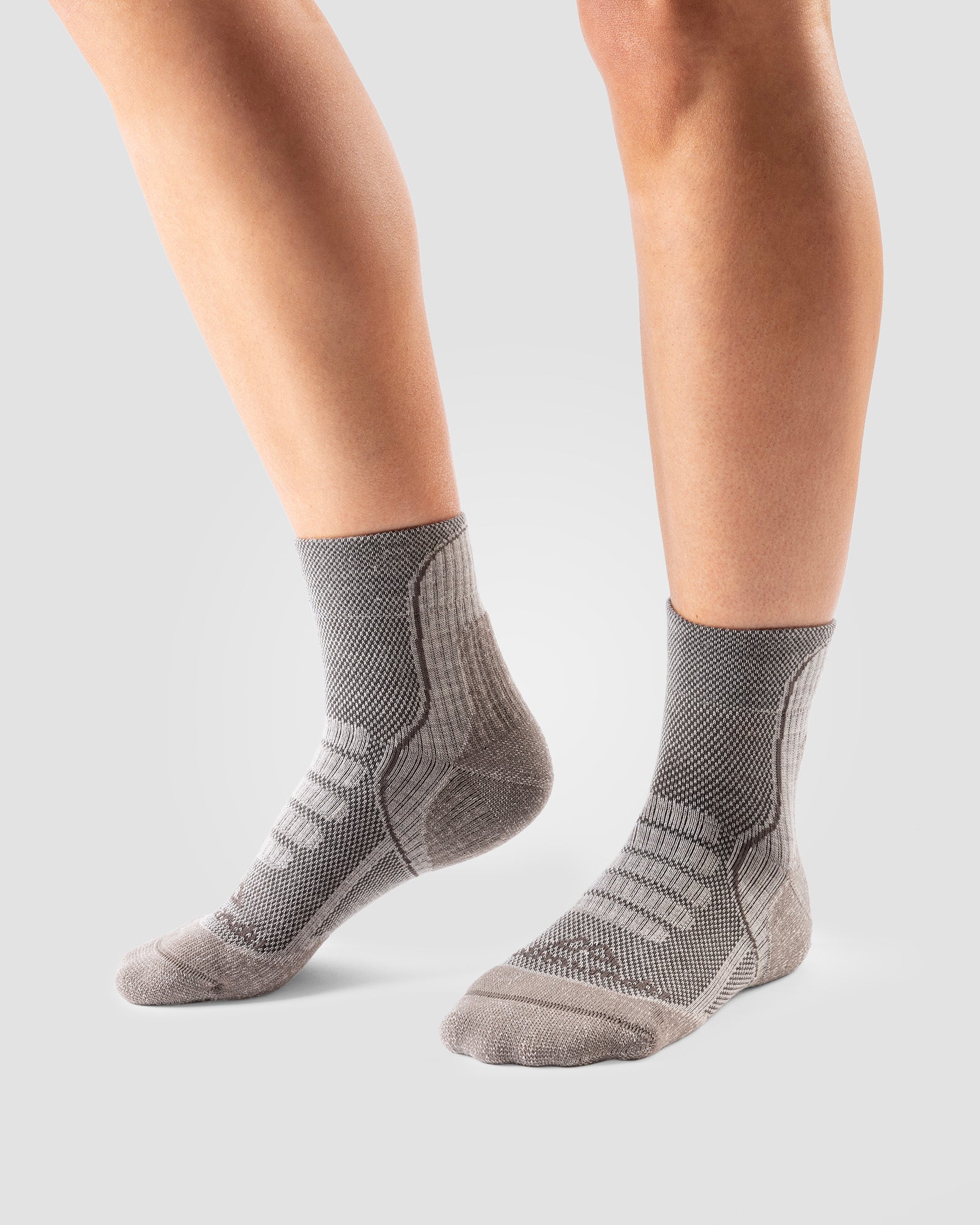 b1604_109_ridge_wool_blend_quarter_crew_socks_brown_b_1754350113000
