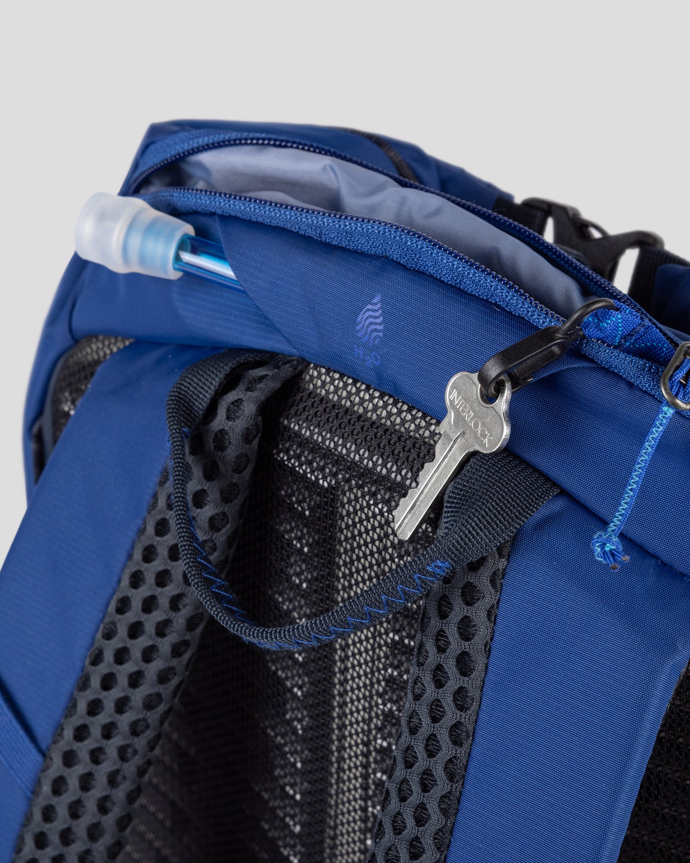 b1611_otr_trailhead_pack_20l_blue_g_1600x2000_2a2e340_1756934167000
