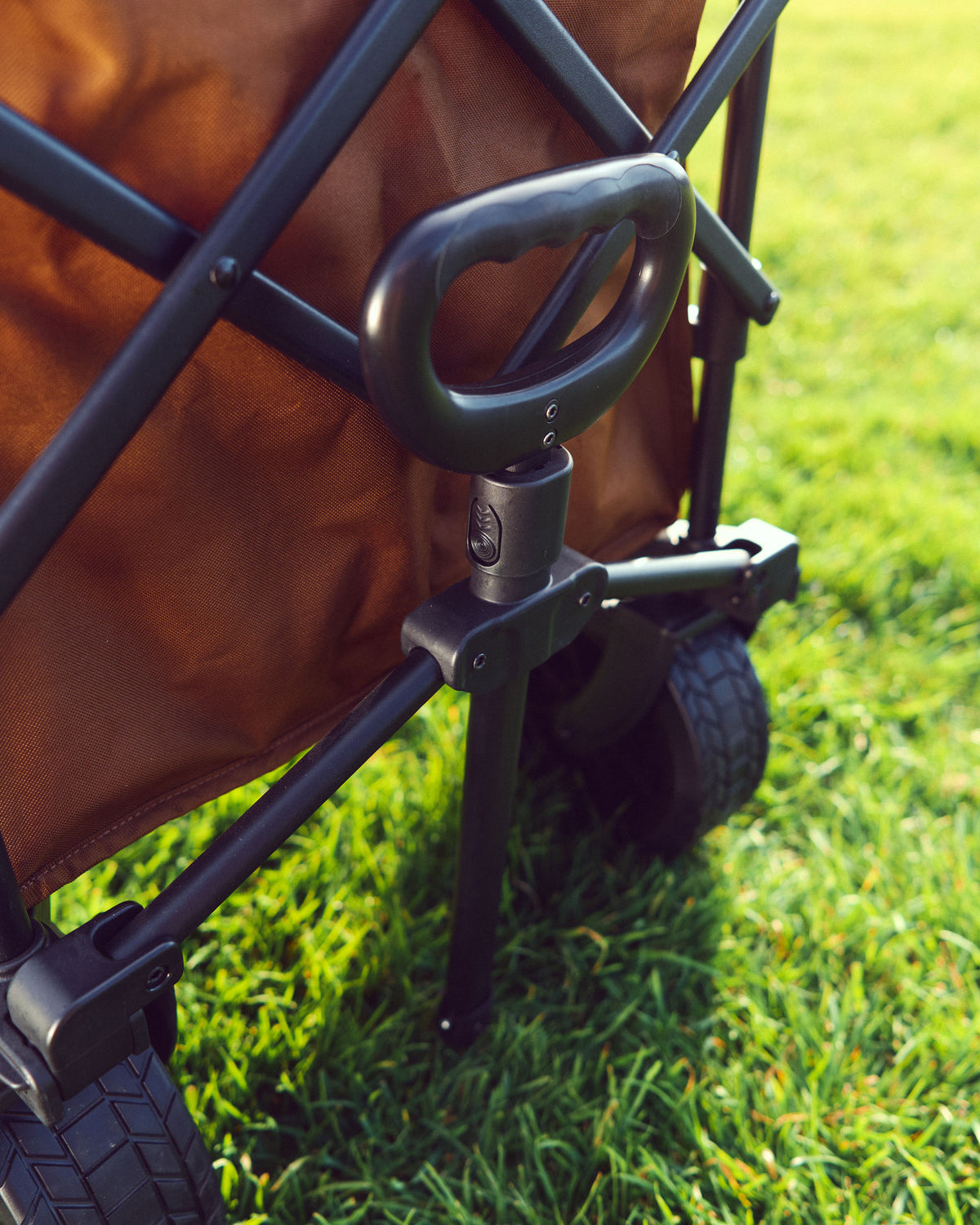 Retreat Camp Trolley - Bark/Canvas