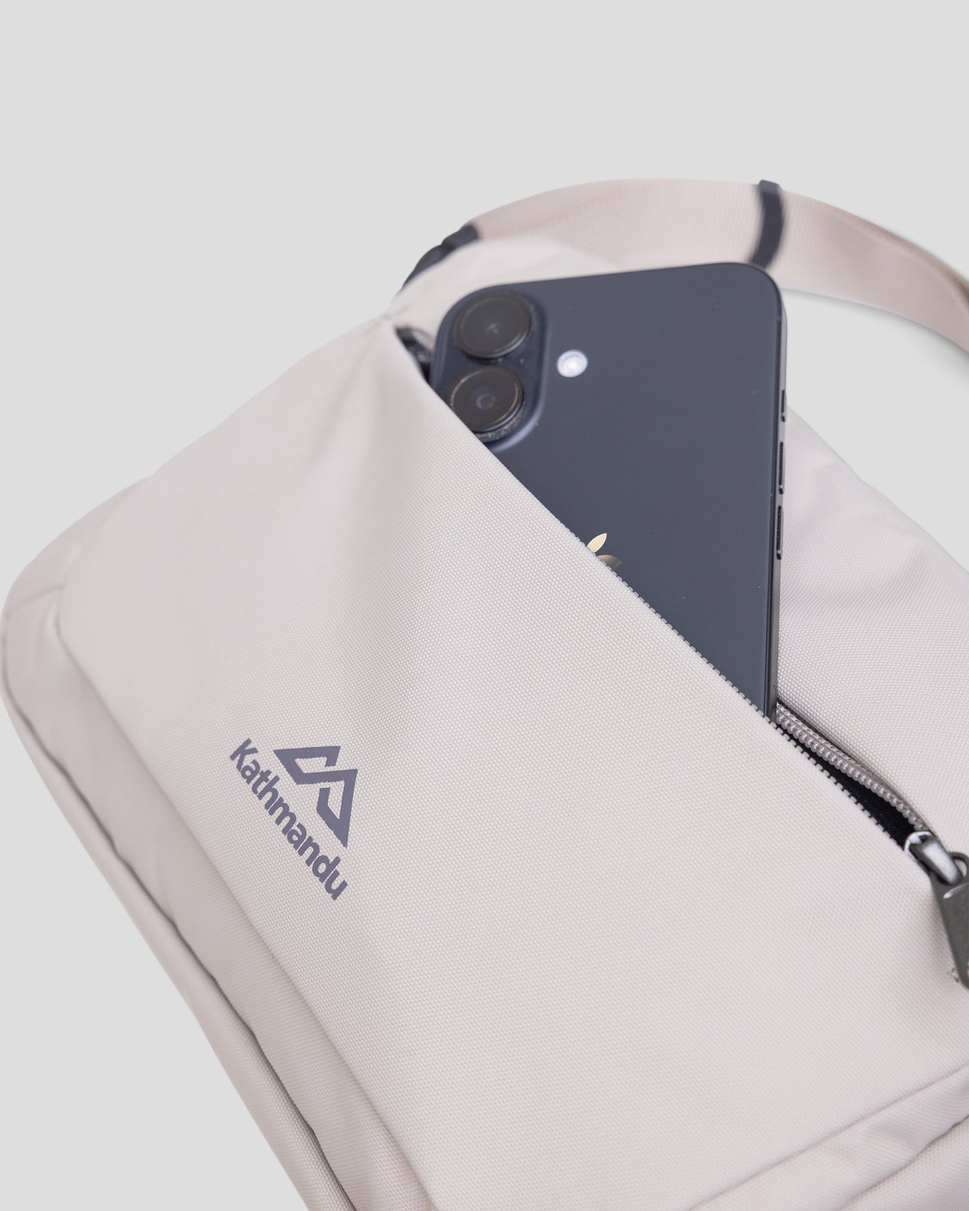 b1674_b88_flight_rfid_cross_body_d_1772667352000