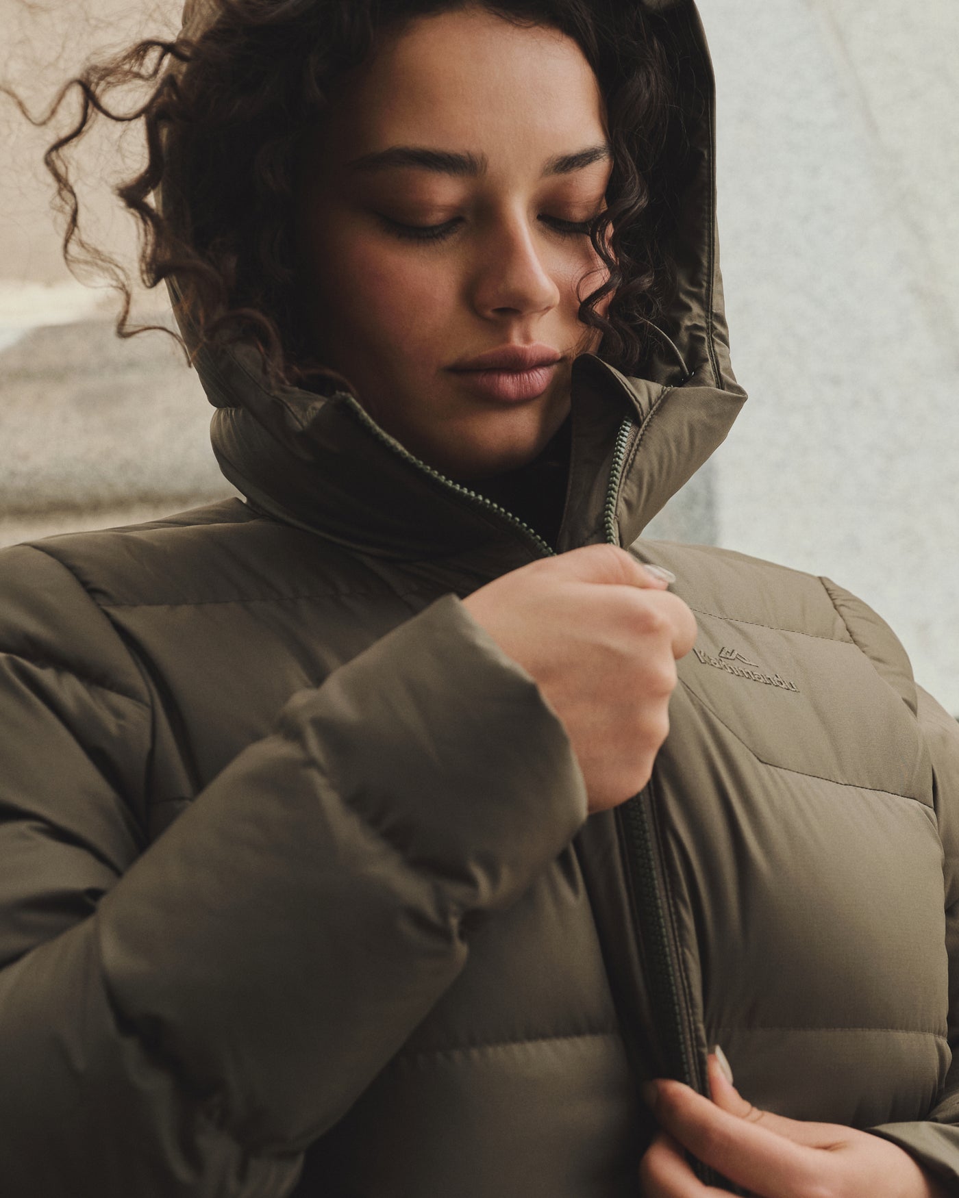 Women's Epiq Down Hooded Long Parka v2 - Light Moss