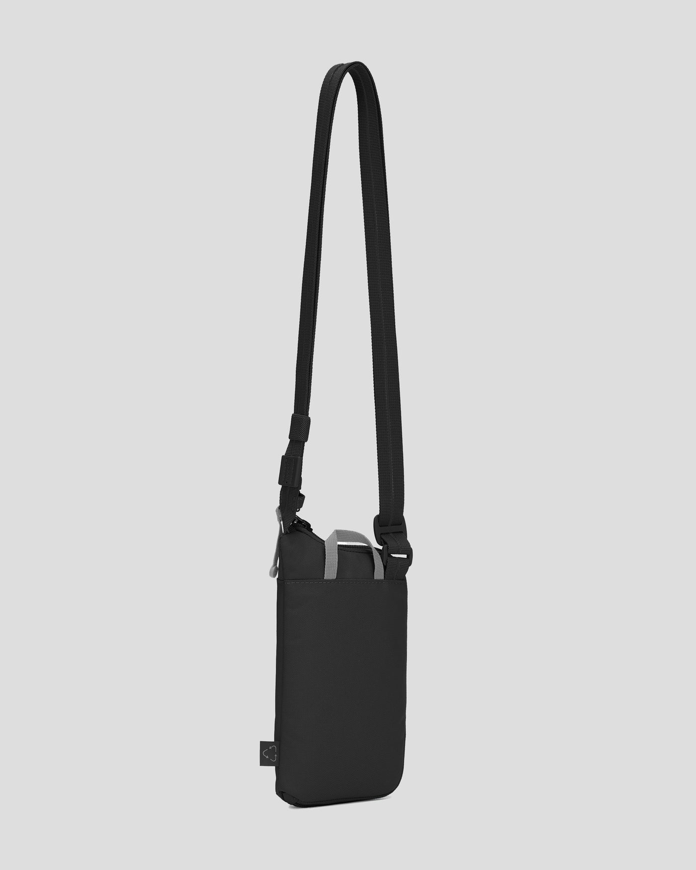 b1933_owe_pacsafe_go_tech_crossbody_e_1784780708000