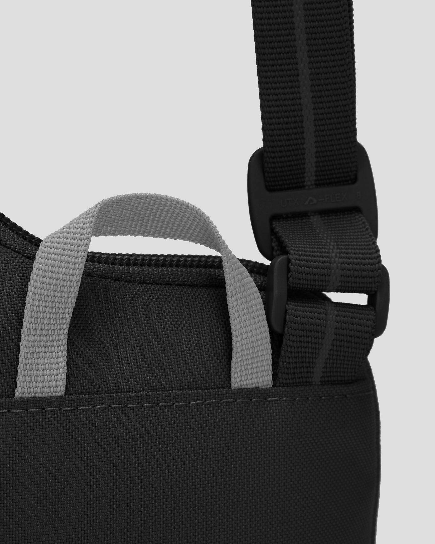 b1933_owe_pacsafe_go_tech_crossbody_h_1784780714000