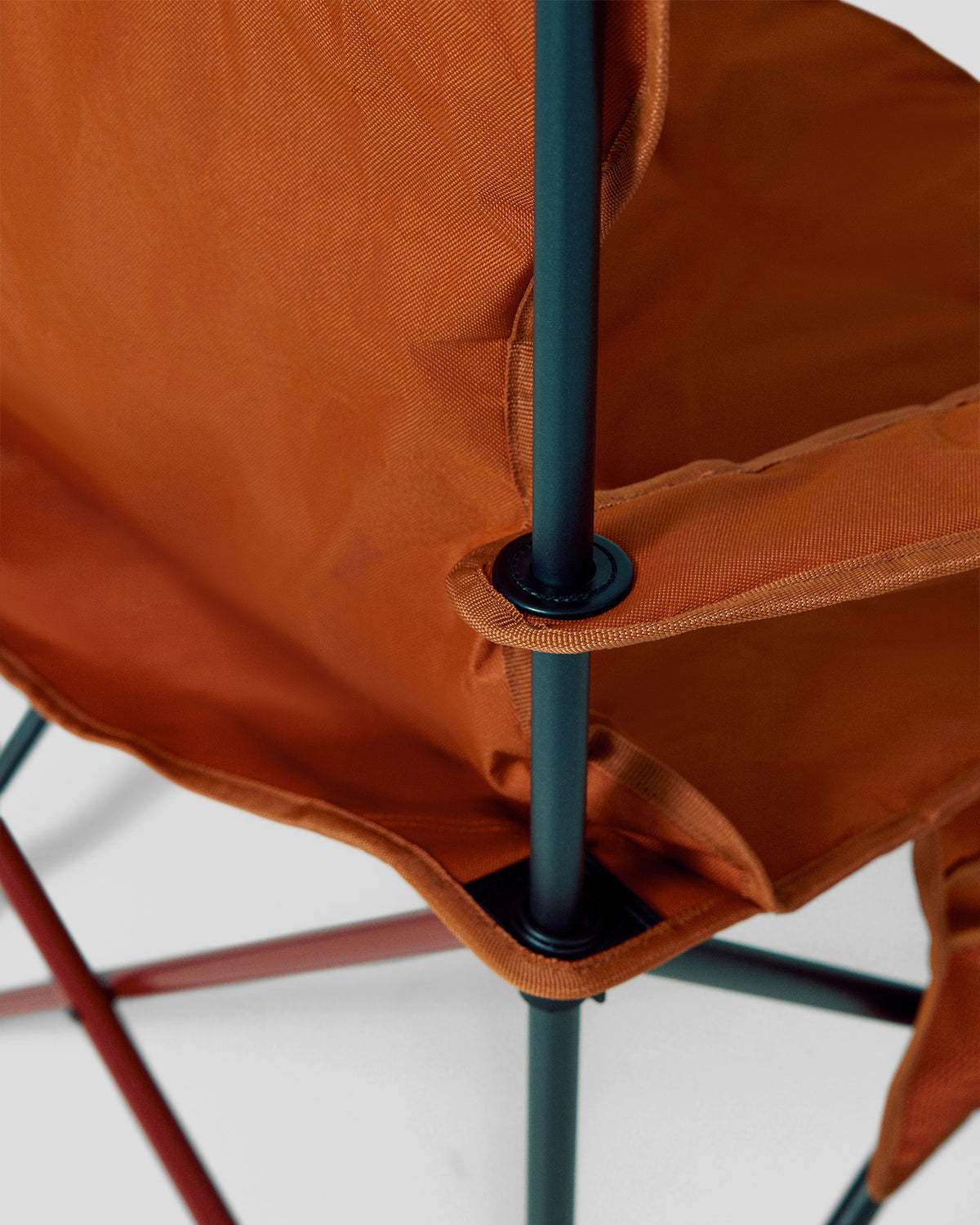 b1968_oyc_retreat_cooler_armchair_g_1790225210000