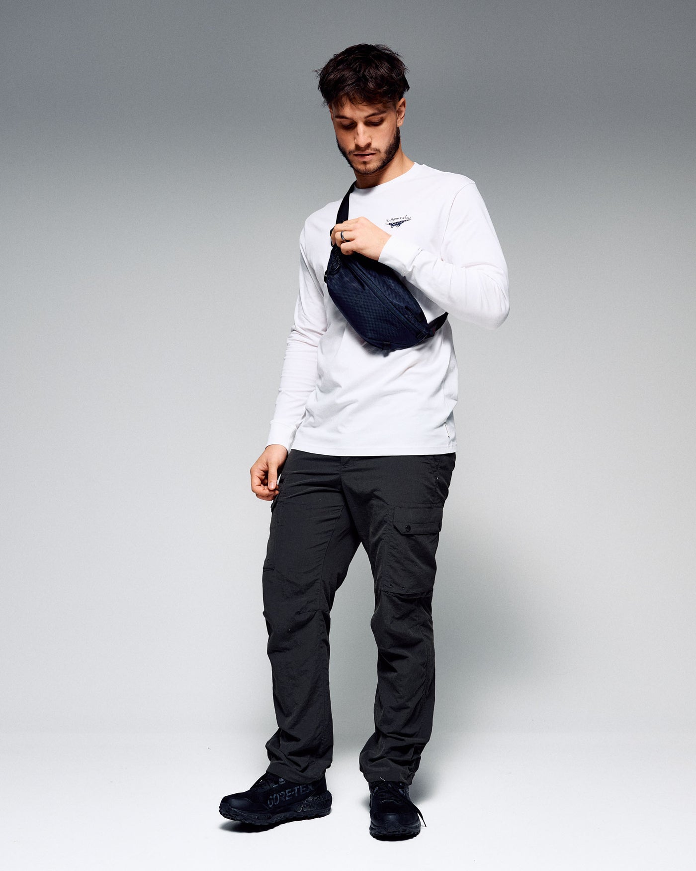 b2077_002_mens_lizard_organic_cotton_long_sleeve_tee_b_1780957550000