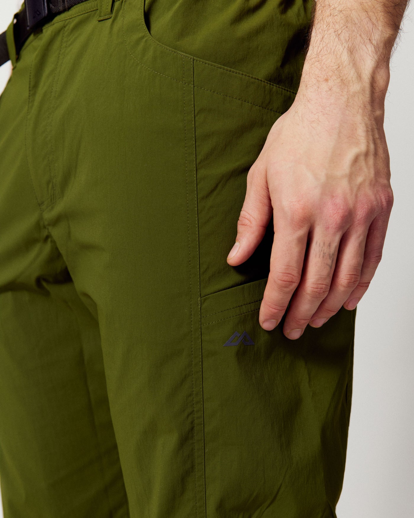 b2142_715_mens_trailhead_pants_f_1787183135000