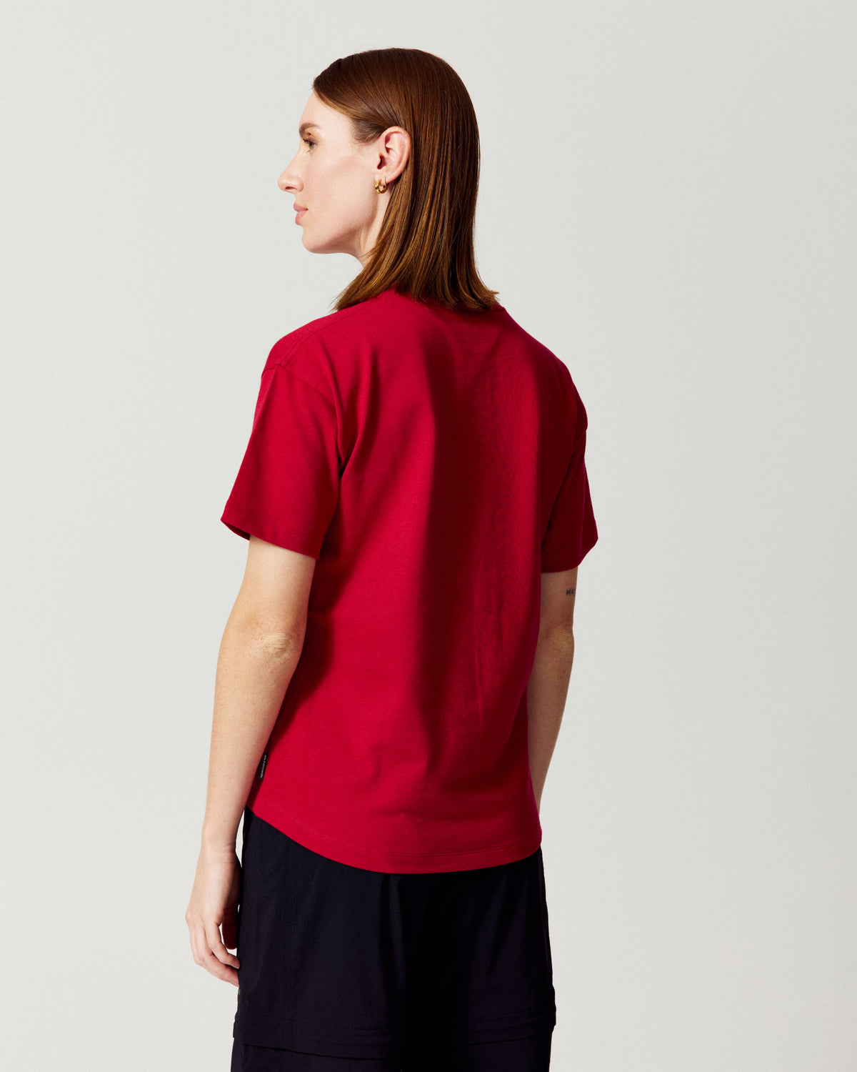 b2379_oyg_womens_chasing_organic_cotton_short_sleeve_tee_c_1789084125000