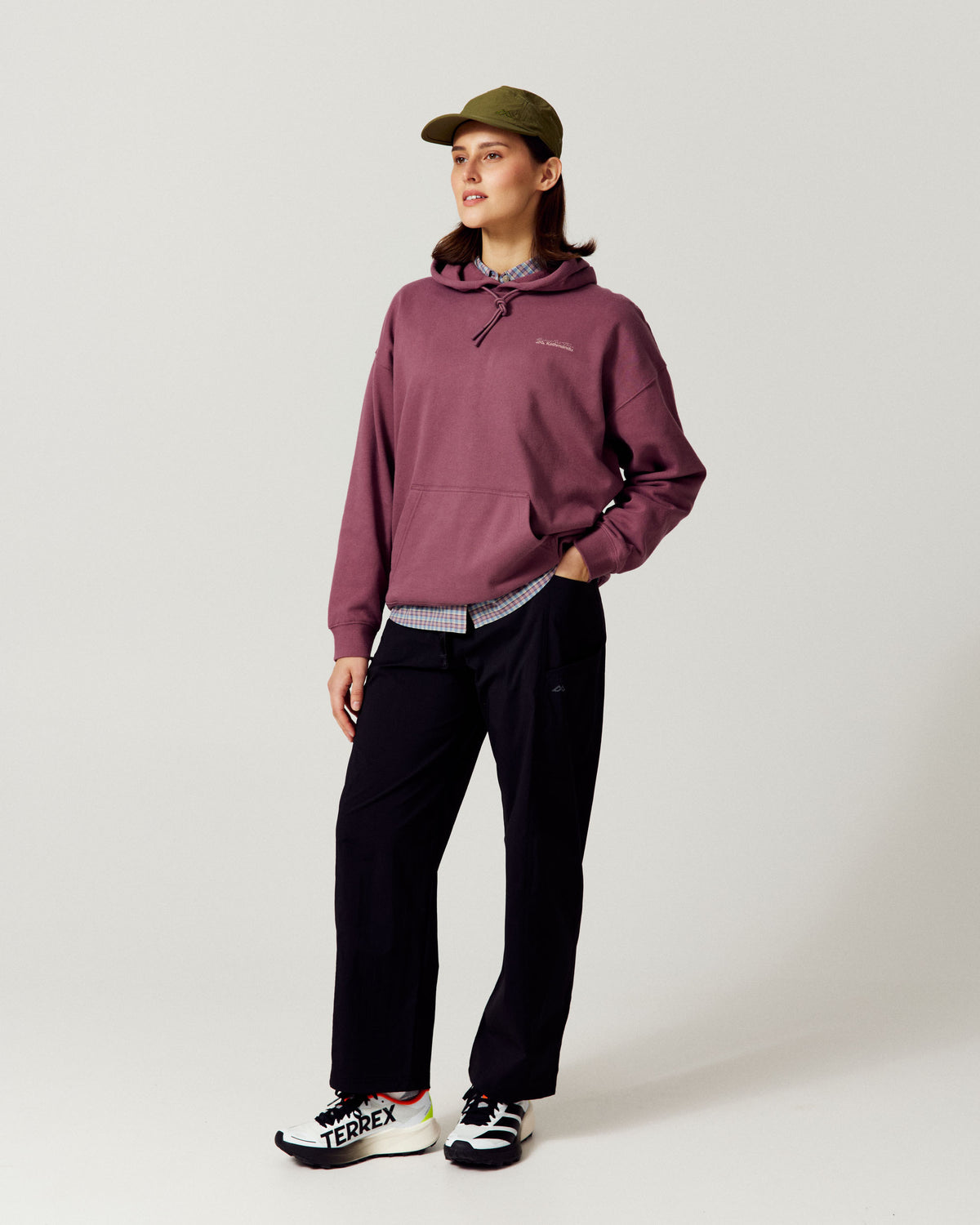 b2552_oug_womens_daydream_relaxed_hoodie_b_1790034500000