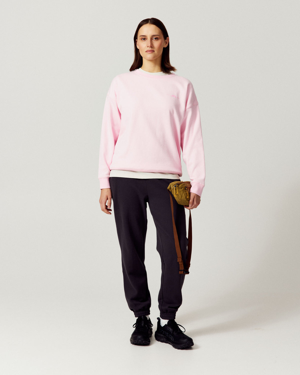 b2553_oyx_womens_twin_peaks_relaxed_crew_b_1790034503000