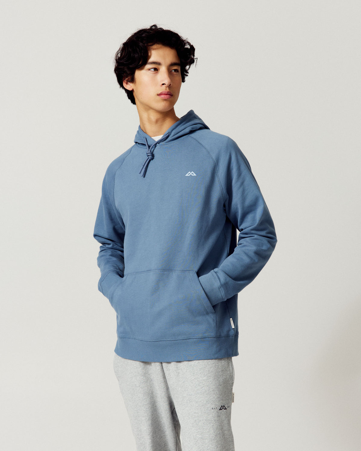 b2554_oyi_mens_active_mountain_hoodie_a_1790034505000