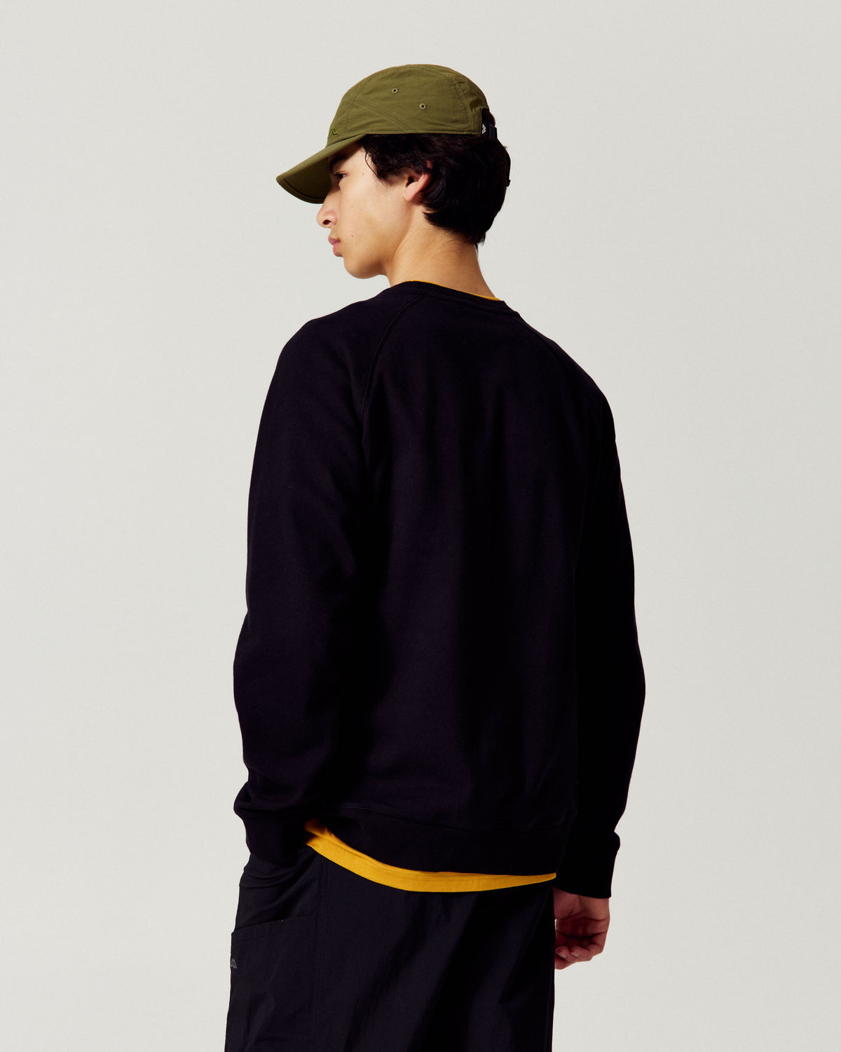 b2555_o4w_mens_embroidered_heritage_crew_d_1790034497000