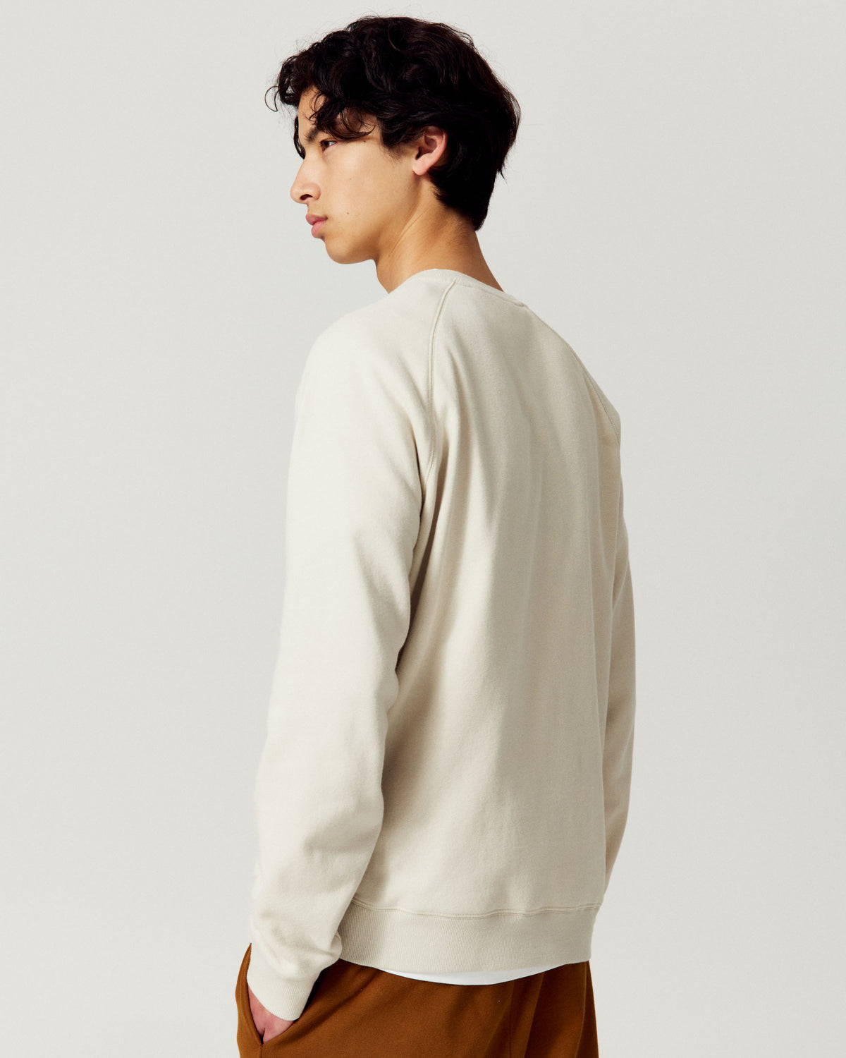b2555_p33_mens_embroidered_heritage_crew_d_1790034498000