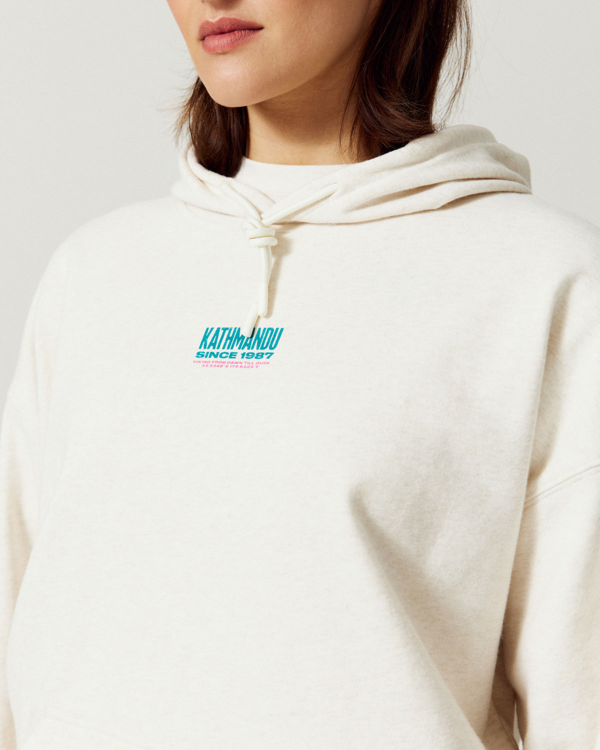 b2734_p33_womens_mtn_climber_relaxed_hoodie_c_1790034489000
