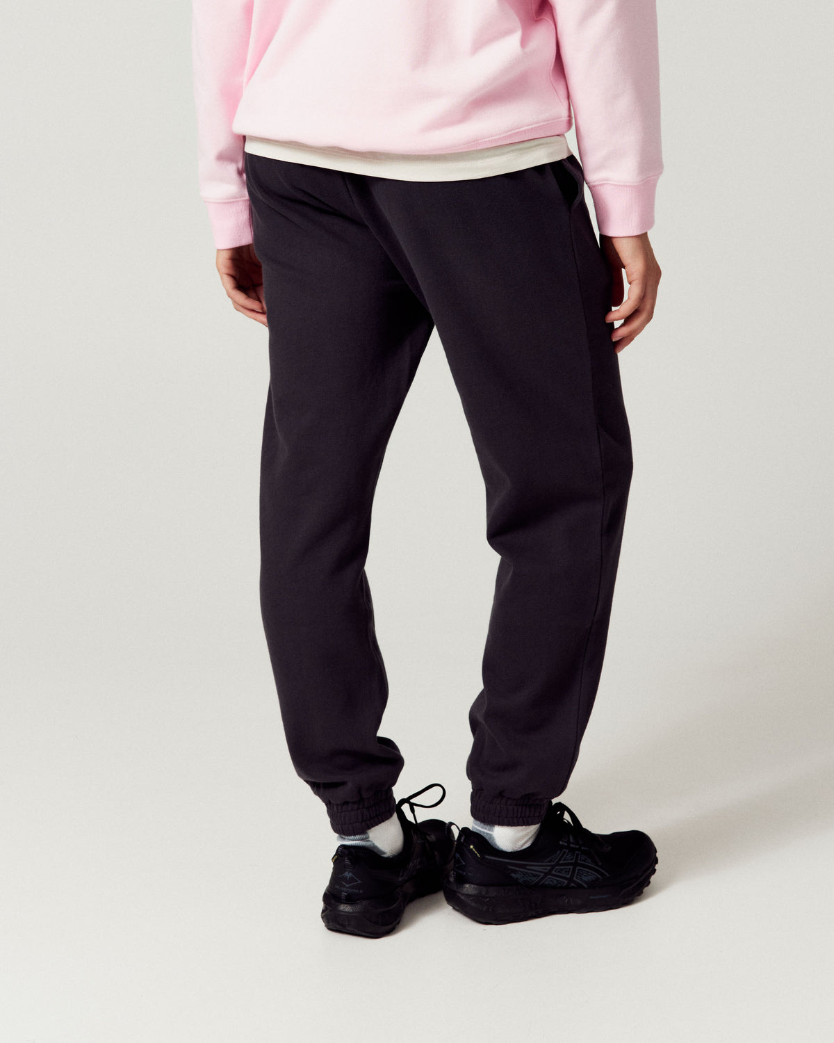 b2735_otk_womens_embroidered_heritage_joggers_d_1790034479000