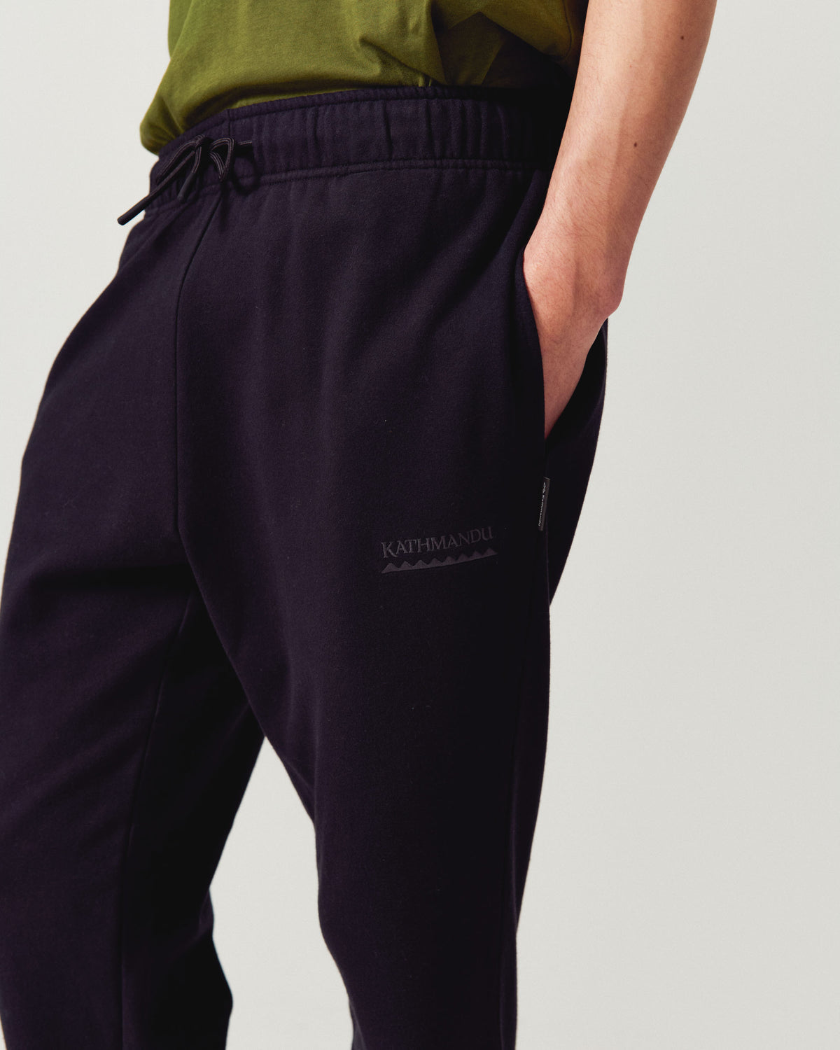b2738_o4w_mens_embroidered_heritage_joggers_c_1790034477000