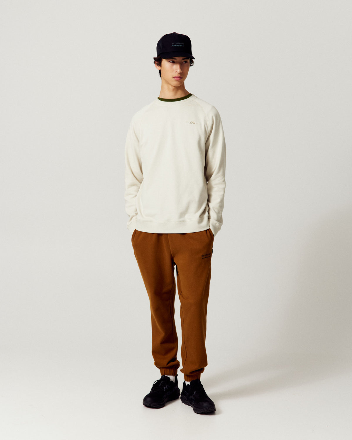 b2741_oyh_mens_twin_peak_logo_crew_b_1790034472000
