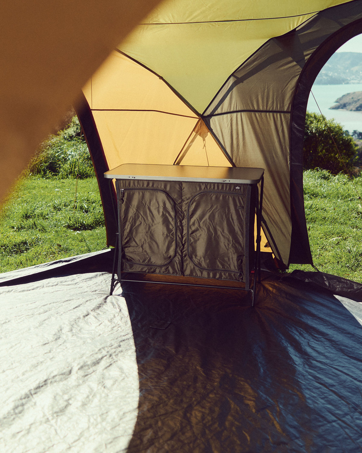 b2755_586_retreat_camp_cupboard_double_c_1790225167000