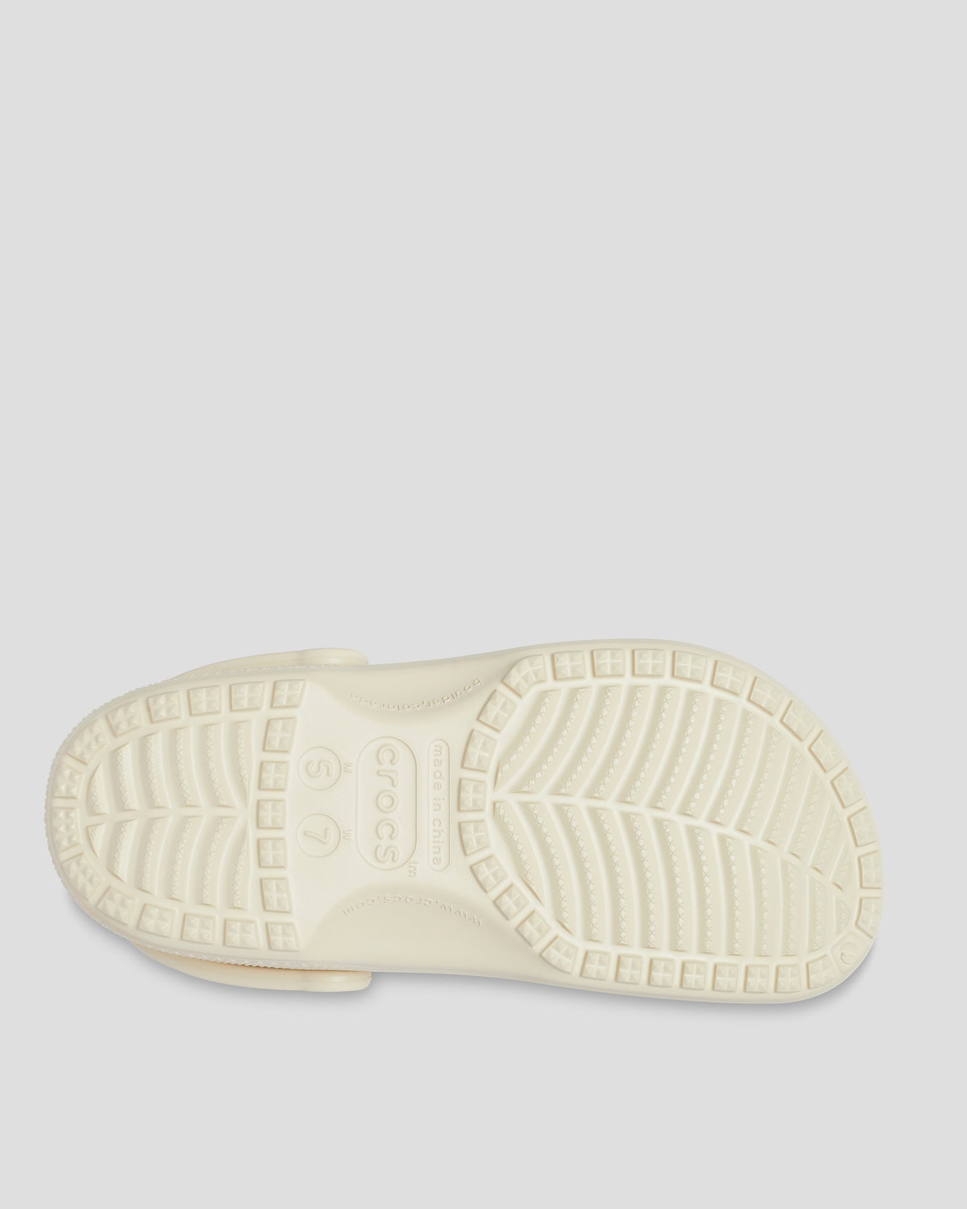 b2883_okr_crocs_classic_clog_adult_e_1764274257000