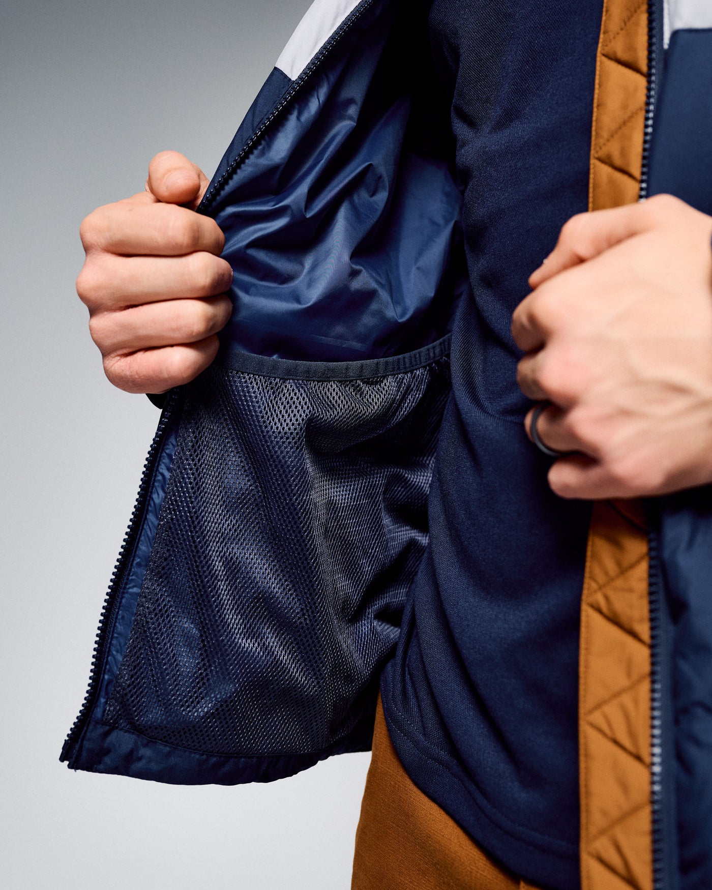 b2904_p4p_mens_epiq_limited_down_jacket_d_1780957558000